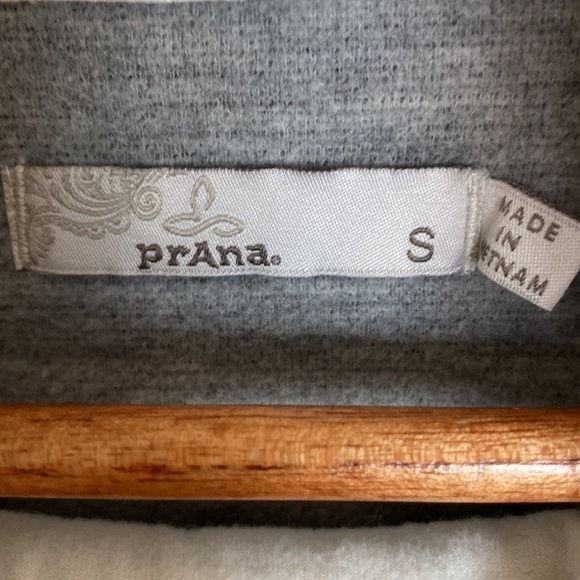 Prana Lockwood Sweater in Bone Heather, Size Small - Picture 5 of 15